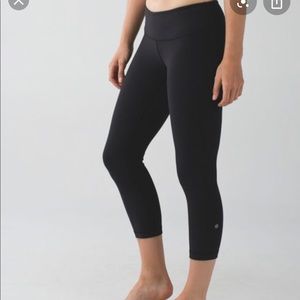 Lululemon Reversible Wunder Under Crops